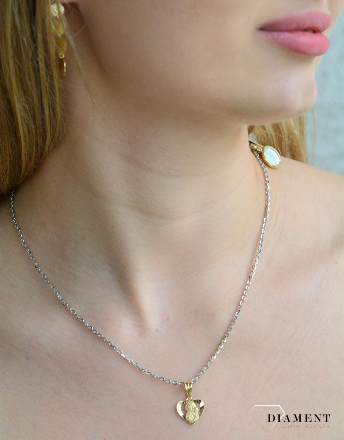 Złota zawieszka 585 medalik Matka Boska Częstochowska serce ZA 7411.jpg